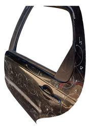 PORTA TRASEIRA ESQUERDA PALIO/SIENA G4 2008 A 2012 DETALHE