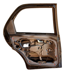 PORTA TRASEIRA ESQUERDA PALIO/SIENA G4 2008 A 2012 DETALHE