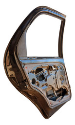 PORTA TRASEIRA ESQUERDA PALIO/SIENA G4 2008 A 2012 DETALHE