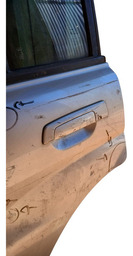 PORTA TRASEIRA ESQUERDA PAJERO TR4 2007 A 2009 DETALHE