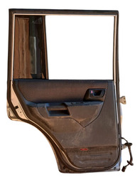 PORTA TRASEIRA ESQUERDA PAJERO TR4 2007 A 2009 DETALHE