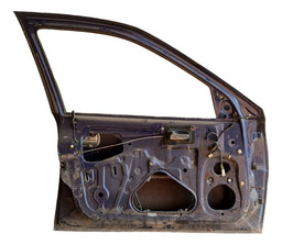 PORTA DIANTEIRA ESQUERDA VECTRA 1997 A 2005