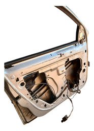 PORTA DIANTEIRA ESQUERDA MEGANE 2006 A 2012