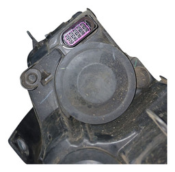 FAROL LADO ESQUERDO JETTA VARIANT 2010 A 2013 DETALHE