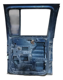 PORTA TRASEIRA ESQUERDA S10 2002 A 2011 DETALHE