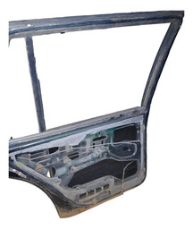 PORTA TRASEIRA ESQUERDA SANTANA 2000 DETALHE