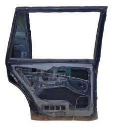 PORTA TRASEIRA ESQUERDA SANTANA 2000 DETALHE