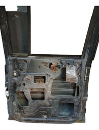 PORTA TRASEIRA ESQUERDA S10 2001 A 2010 DETALHE