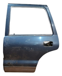 Porta Traseira Esquerda Sportage 1999 A 2003 Detalhe