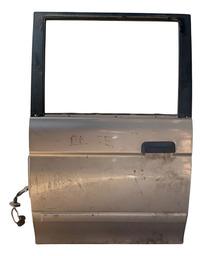 Porta Traseira Esquerda L200 Outdoor 2004 A 2012 Detalhe