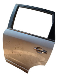 PORTA TRASEIRA ESQUERDA CAPTIVA 2008 A 2012 DETALHE