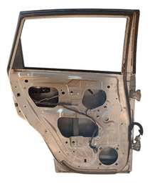 PORTA TRASEIRA ESQUERDA CAPTIVA 2008 A 2012 DETALHE