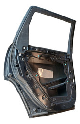 PORTA TRASEIRA ESQUERDA GRAND CHEROKEE 2013 A 2015 DETALHE