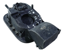 PORTINHOLA TANQUE COMBUSTÍVEL MEGANE 2007 A 2012 DETALHE