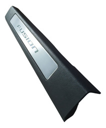 SOLEIRA PORTA FUSION LADO ESQUERDO 2013 A 2018