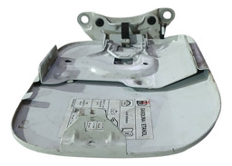 TAMPA PORTINHOLA SANDERO 2015 A 2018 DETALHE