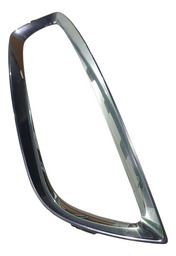 MOLDURA ACABAMENTO DO PAINEL LADO DIREITO TRACKER 2014