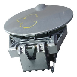 PORTINHOLA TAMPA TANQUE COMBUSTIVEL C3 2006 Á 2011 DETALHE