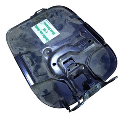 PORTINHOLA TANQUE COMBUSTÍVEL SANDERO 2008 A 2013 DETALHE