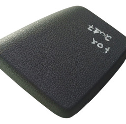 ACABAMENTO TAMPA TRASEIRA LADO ESQUERDO FOX 2015 A 2020