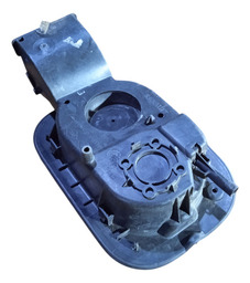 PORTINHOLA TANQUE COMBUSTÍVEL MEGANE 2007 A 2012 DETALHE