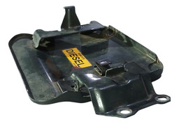 TAMPA PORTINHOLA COMBUSTÍVEL PAJERO SPORT 1998/2011 DETALHE