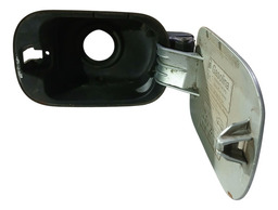 PORTINHOLA TANQUE COMBUSTIVEL JETTA 2009 A 2011 DETALHE