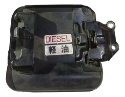 TAMPA PORTINHOLA COMBUSTÍVEL PAJERO SPORT 1998/2011 DETALHE