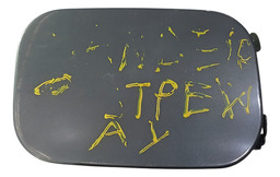 PORTINHOLA TANQUE COMBUSTÍVEL SANDERO 2013 DETALHE