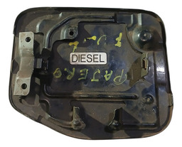 PORTINHOLA TANQUE COMBUSTÍVEL PAJERO FULL 2008/2014 DETALHE