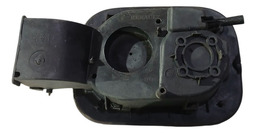 PORTINHOLA TANQUE COMBUSTÍVEL MEGANE 2007 A 2011 DETALHE