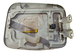 PORTINHOLA TAMPA COMBUSTÍVEL PAJERO DAKAR 2010/2013 DETALHE