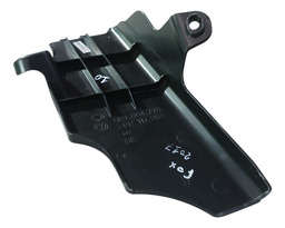 MOLDURA INTERNA DESCANSO DOS PÉS FOX 2015 A 2020 ORIGINAL