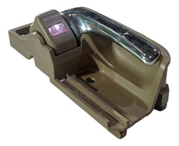 MAÇANETA INTERNA DIANTEIRA DIREITA HILUX SW4 2012 A 2015