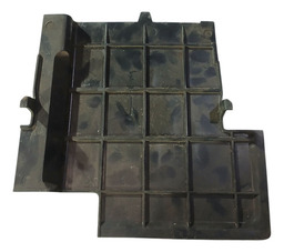 MOLDURA ACABAMENTO CAIXA DE BATERIA C3 2008 A 2011