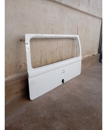 TAMPA DO PORTA MALAS VOLKSWAGEN KOMBI 2006