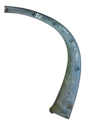 MOLDURA DA CAIXA DE RODA DIAN DIREITO CORSA 97/10 DETALHE