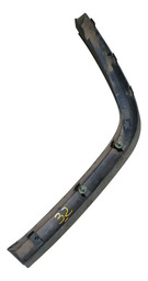 MOLDURA LATERAL TRASEIRA ESQUERDA CHEROKEE 12/15 DETALHE