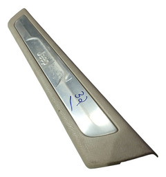 SOLEIRA TRASEIRA DIREITA CHEROKEE 2012 A 2015 DETALHE