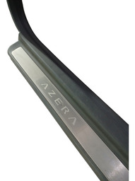 SOLEIRA PORTA DIANTEIRA ESQUERDA AZERA 2008 A 2011