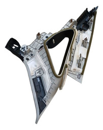 ACABAMENTO COLUNA TRAS. CINTO SUPERIOR DIREITO FUSION 13/19