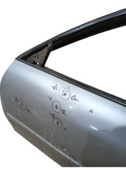 PORTA DIANTEIRA ESQUERDA AUDI A3 2000 A 2006 DETALHE