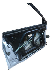PORTA DIANTEIRA ESQUERDA AUDI A3 2000 A 2006 DETALHE