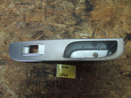 Moldura Vidro Eletrico Traseira L200 Triton 2010 Mn123956