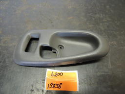 Moldura Maçaneta Interna L200 2004 2012 Mr144545 L/e