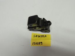Botão Do Vidro Traseiro Lado Direito Nissan Sentra