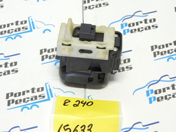 Botão Do Vidro Traseiro Mercedes C240 2.6 V6 2002 L/e