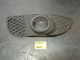 Moldura Do Farol De Milha Lancer 2010 2017 8321a089 L/e
