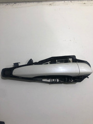 MACANETA DIANTEIRA DIREITA PEUGEOT 208 2021 *620 CX011 PRATEADO