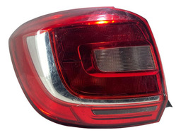 Lanterna Traseira Esquerda Sandero 2015 A 2020 Esquerdo Vermelho